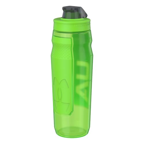 Under Armour 32oz Playmaker Squeeze Water Bottle - color: Hyper Green