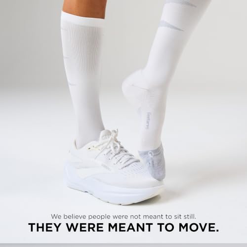 Feetures Compression Knee High Socks - Graduated Compression Socks for Women & Men - (1 Pair) - color: New White, size: Small