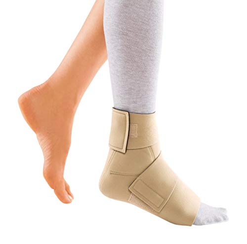 CircAid JuxtaFit Premium Closed Heel Ankle Foot Adjustable Compression Wrap - size: Medium