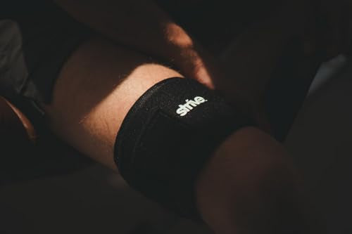 Strive Hot & Cold Compression Sleeve, Muscle Recovery & Pain Relief, Medium - size: Universal (Medium)