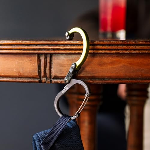 GEAR AID HEROCLIP Small Carabiner Gear Clip with 360° Swivel Hook - color: Black & Red, size: 2 Carabiners