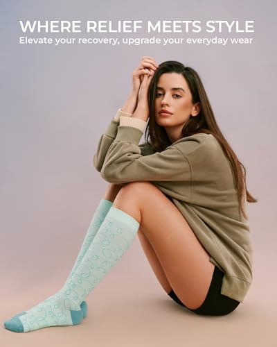 FITRELL 15-20mmHg Compression Socks for Women & Men 4 Pairs - color: Green+pink+yellow+blue, size: Small-Medium