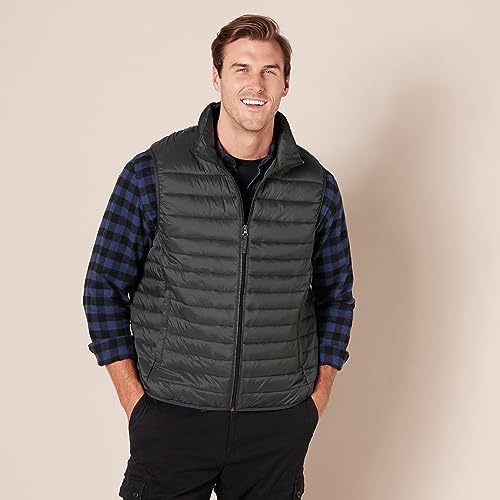 Amazon Essentials Men's Lightweight Water-Resistant Packable Puffer Vest - color: Green, size: Large