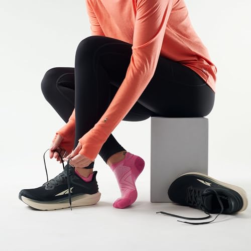 Smartwool Women's Run Zero Cushion Low Ankle Socks - color: Garden Pink, size: Small
