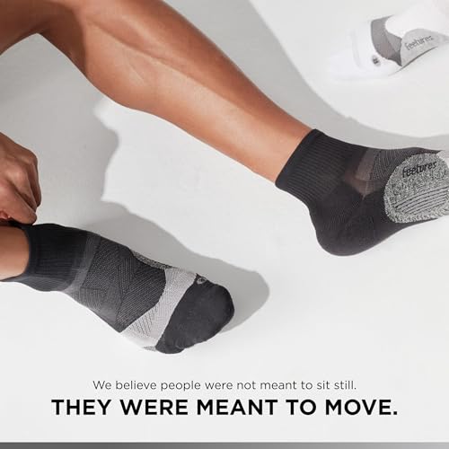 Feetures Elite Light Cushion Quarter Sock - color: New Black (1 Pair ), size: Medium