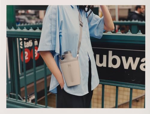 STANLEY Cross Bottle, 23 oz, Dried Pine VRT - color: Dried Pine