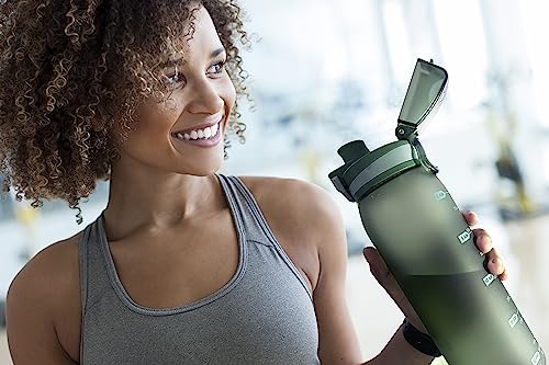 30oz Tritan Water Bottle with Time Marker, 1-Pack, Midnight Green - color: Midnight Green