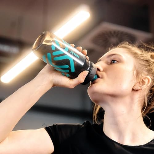 FIDLOCK Fidguard Bottle, Odor-Resistant, 600ml/21oz, Smoke + Green - color: Smoke + Green, style: 600ml/21oz