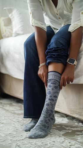 Dr. Scholl's Women's Graduated Compression Knee High Socks - color: Gray, Purple Floral (1 Pair), size: 4-10