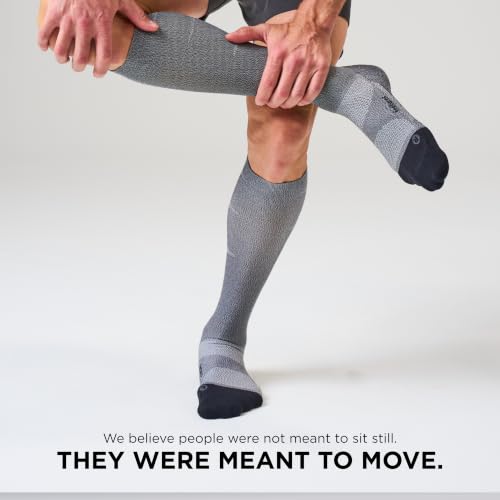 Feetures Compression Knee High Socks - Graduated Compression Socks for Women & Men - (1 Pair) - color: Gray, size: Medium