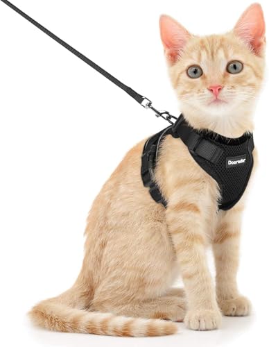 Dooradar Cat Harness and Leash Set, Adjustable and Escape Proof, S - color: Black, size: S