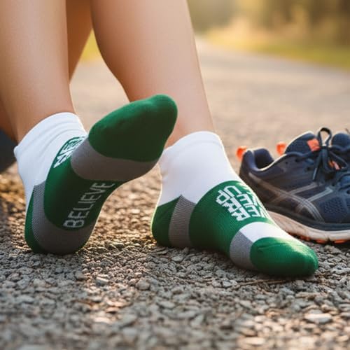 Gone For a Run Motivational Ankle Running Socks - Affirmation Runners Gifts - color: Never Never Give Up (Green)