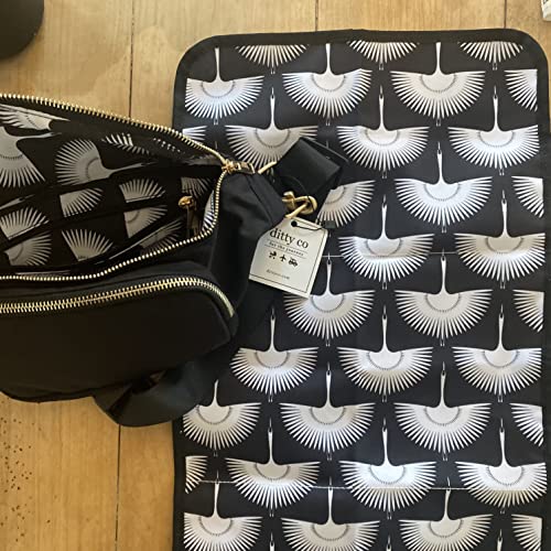 Ditty Co. - Lanikai -Small Diaper Bag - Fanny Pack - Portable Changing Pad - Crossbody Bags For Women - Baby Wipe Holder - Baby Travel Essentials (True Black) - color: True Black