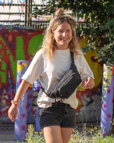 WATERFLY Fanny Pack Waist Bag: 2.5L Large 5 Zipper Pockets for Women Men - color: Black