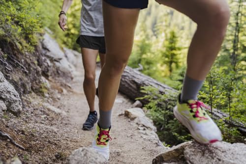 Swiftwick- ASPIRE (3 Pairs) Quarter Crew Cycling & Trail Running Socks, Compression Fit - color: White-circuit, size: Medium